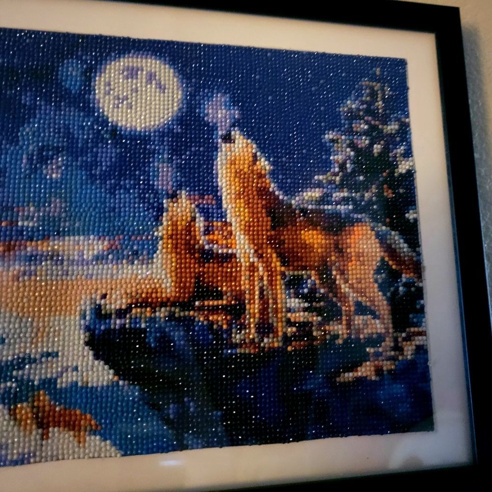 Wolves Howling at Moon Diamond Painting - Picture 4 of 4